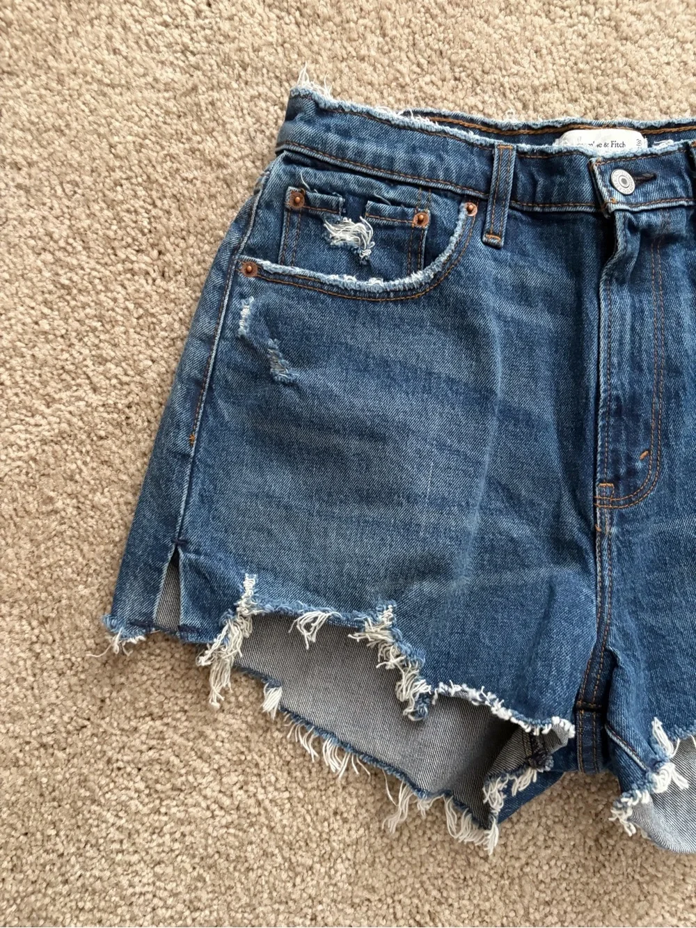 Abercrombie and fitch blue distress Raw Hem Distressed Denim Shorts 30(10) NWT